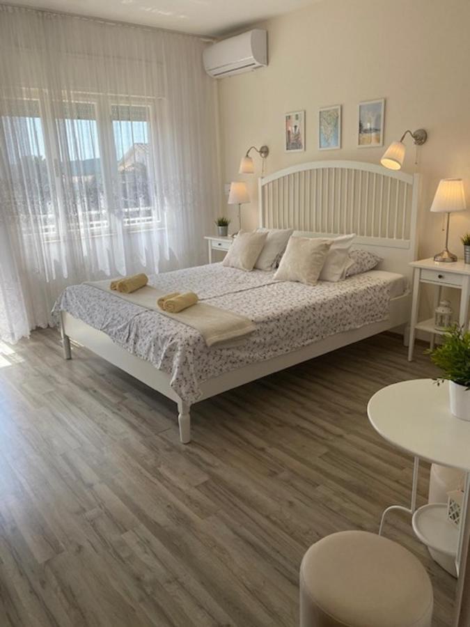 Kosovic Family House Hotel Medulin Buitenkant foto